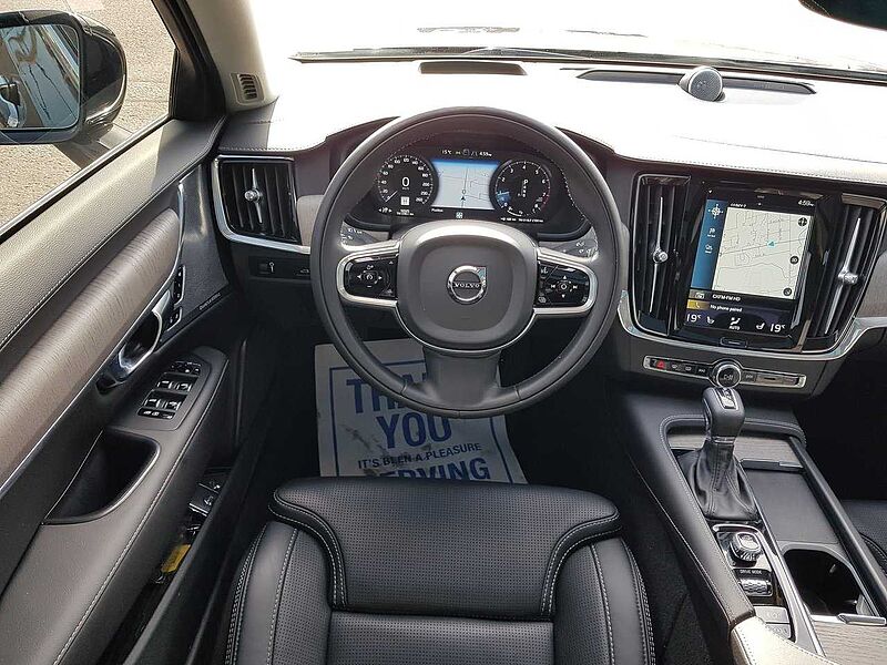 Volvo  T6 AWD Inscription  CPO B&W Air Suspension