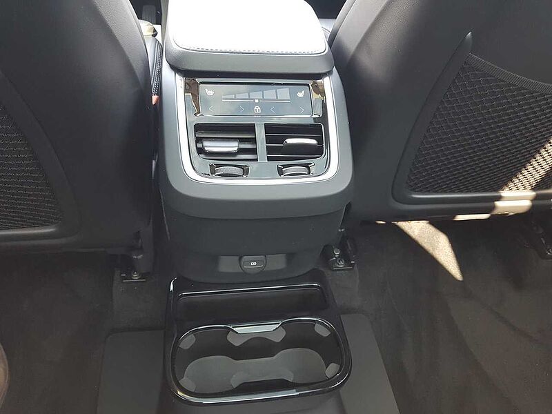 Volvo  T6 AWD Inscription (6-Seat)  CPO Air Ride 360 ACC